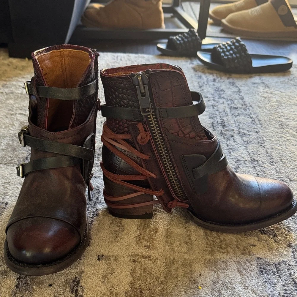 Freebird Burgundy Black Leather Strappy Boots - Picture 3 of 7